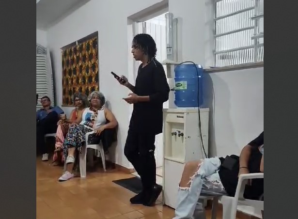 A APEOESP SUBSEDE SUL SANTO AMARO deseja a tod@s um Feliz Natal e um 2025 com vitórias nas Lutas.