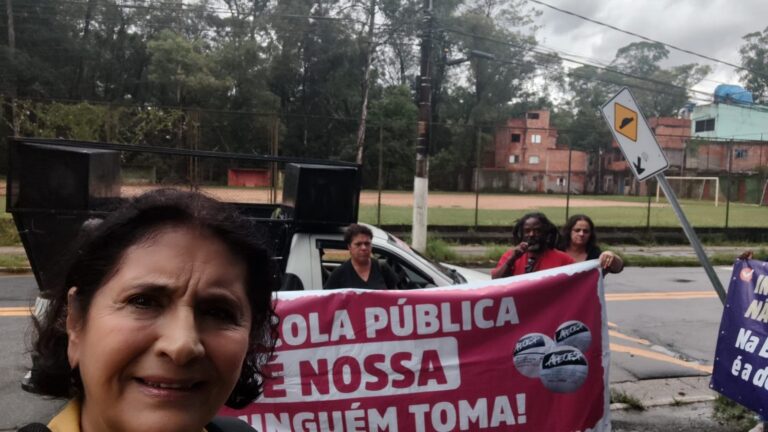 APEOESP SUBSEDE SUL SANTO AMARO esteve ontem 03/02/25 pela manhã no Jardim Miriam na inauguração de uma escola pública EE Cidade Julia II e deixou sua pauta de reivindicações nas nossas 3 DEs Sul 1 ( diretamente com o secretário Feder), Sul2, Sul 3