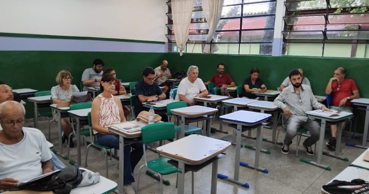 Executiva da Apeoesp Subsede Sul Santo Amaro organizando a Luta pela Educação Pública que queremos!