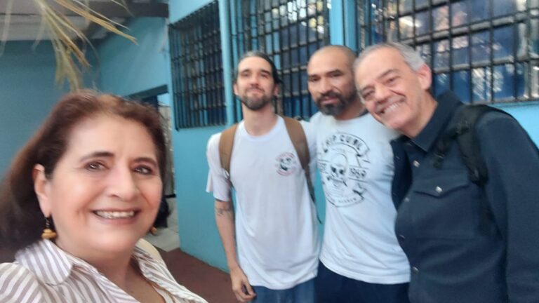 APEOESP SUBSEDE SUL SANTO AMARO na Luta contra a farsa da reorganização, cisão, mais gestão